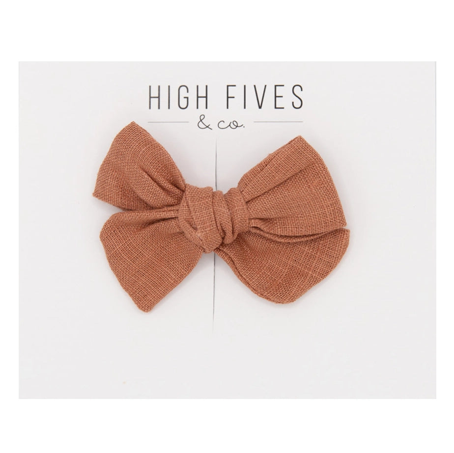 High Fives Linen Bow Clip | The Baby Cubby